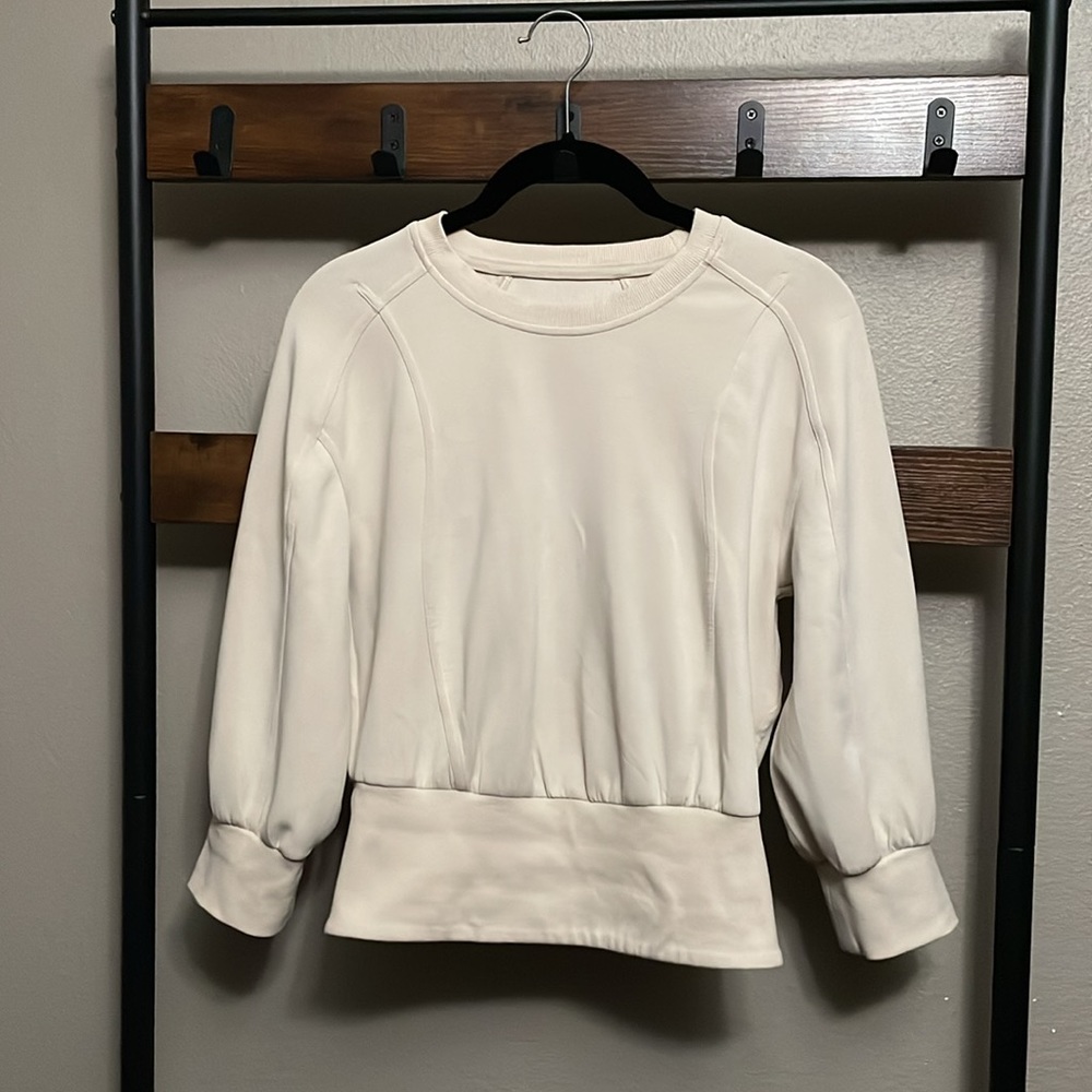 Lululemon Softstreme Ribbed-Hem Pullover size 4 Color: Natural Ivory